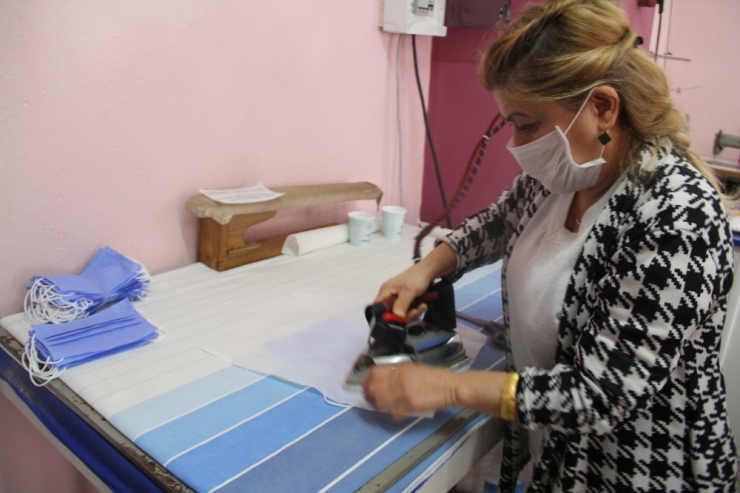 Nene Hatun’un Torunları Maske Üretimi İçin Seferber Oldu