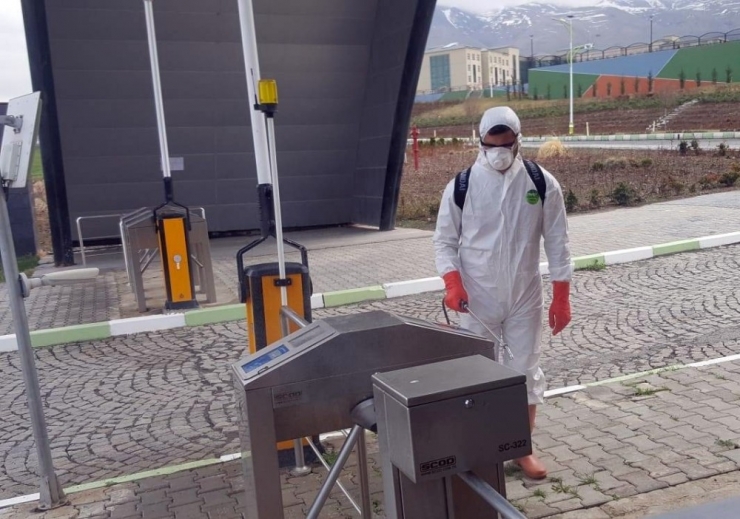 Iğdır Üniversitesinin Öz Kaynaklarıyla Gerçekleştirdiği Dezenfeksiyon Çalışmaları Sona Erdi