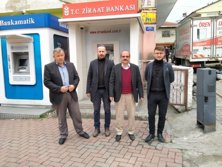 Köydeki Yaşlıların İhtiyaçları Muhtar Ve İmamlar Tarafından Karşılanıyor