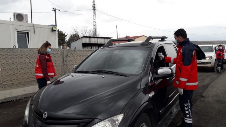 Kars’a Giriş Ve Çıkışlarda Korona Virüs Tedbiri İçin Ateş Ölçümü Yapılıyor