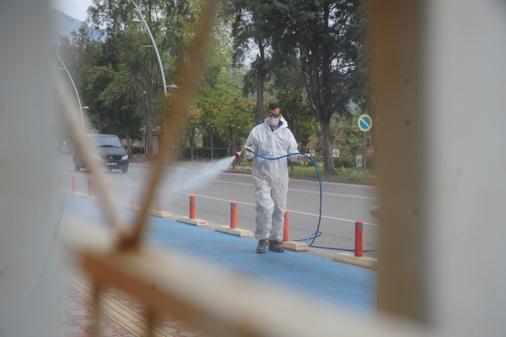 Tekirova’da Dezenfekte Çalışmaları Devam Ediyor