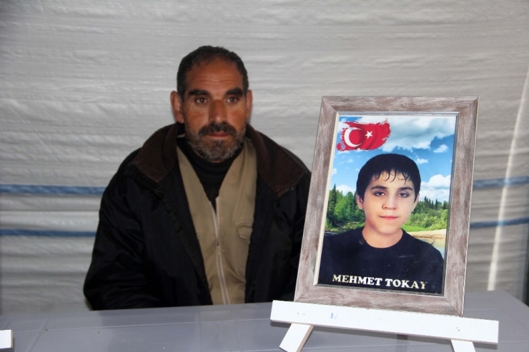 Hdp Önündeki Ailelerin Evlat Nöbeti 206’ncı Gününde