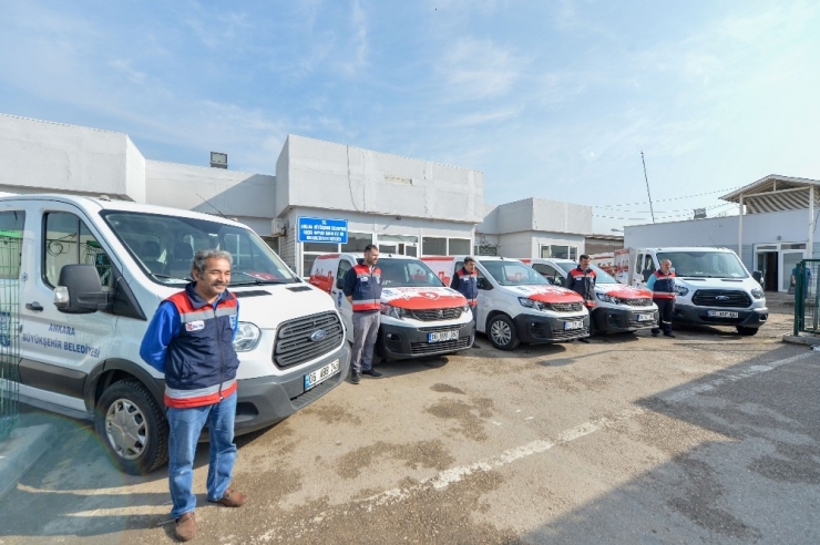 Büyükşehir’in Hayvan Nakil Araç Filosu Genişliyor