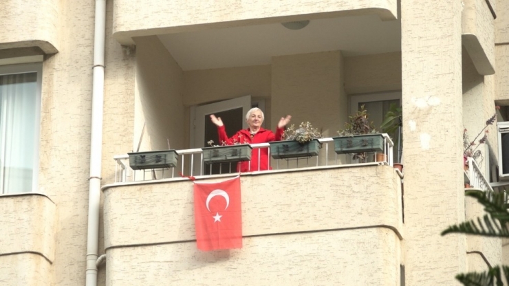 Eğitmenler Sokakta, Halk Evinde Sporda