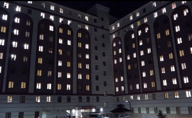 Sivas’ta Kontrol Altındaki Öğrencilerden Alkışlı Destek