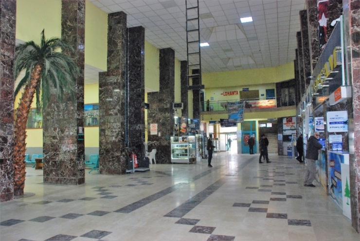 Korona Virüsü Korkusu Otobüs Seferlerini İptal Ettirdi