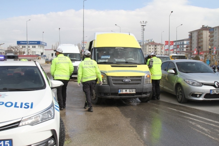 Toplu Ulaşımda ’Güvenli Mesafe’ Düzenine Uymayan Yandı