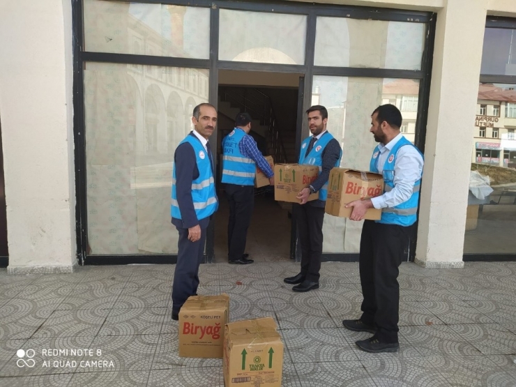 Van Müftülüğü Görevlileri Yaşlılar İçin Sahaya İndi