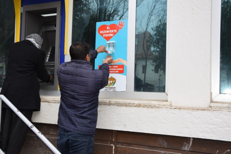 Viranşehir’de Bankaların Önüne Dezenfekte İstasyonu