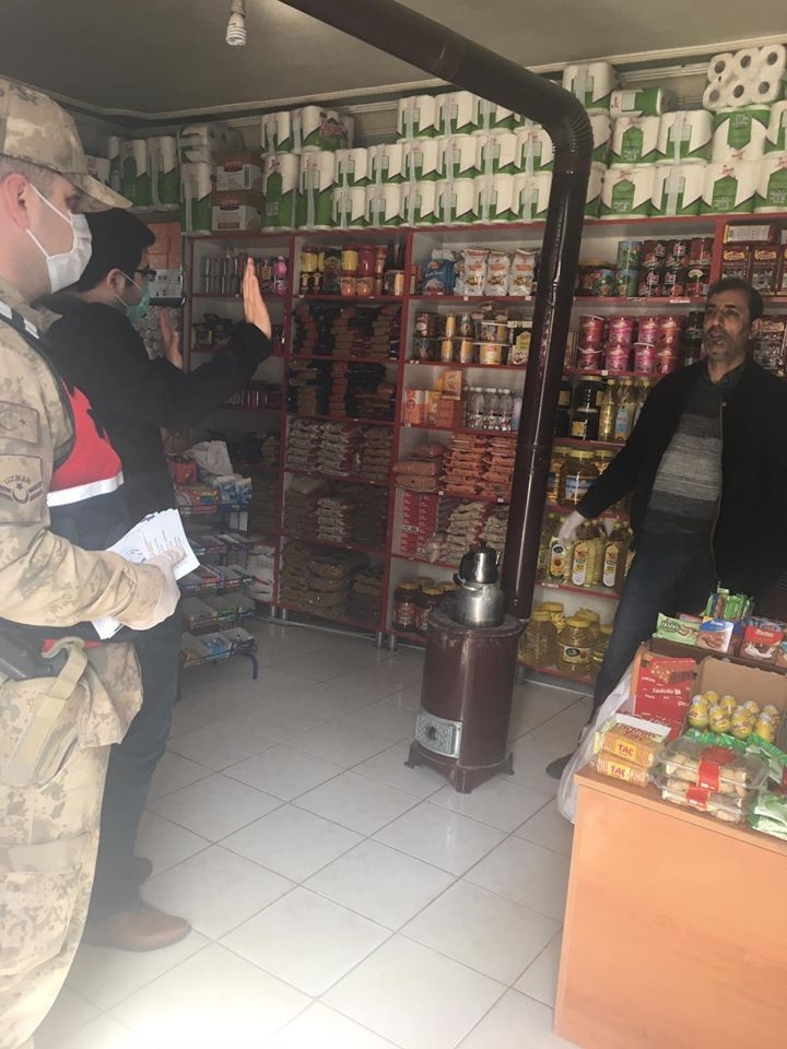 Yazıhan’da Esnaflara Korona Virüs Bilgilendirmesi Yapılıyor