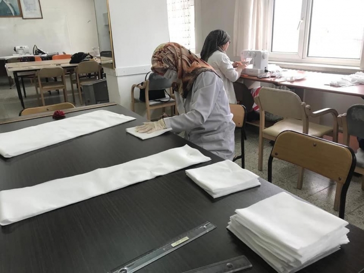 Günlük 500 Maske Üretiyorlar