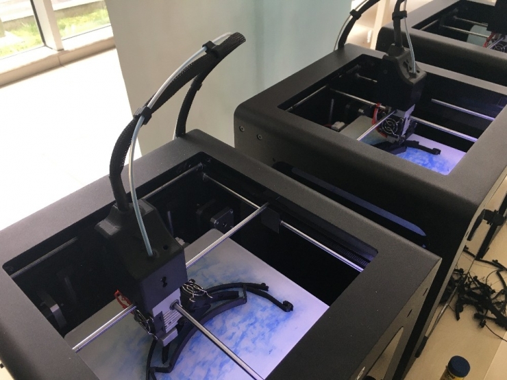 Korona Virüse Karşı 3d Yazıcı İle Siperli Maske Üretimi