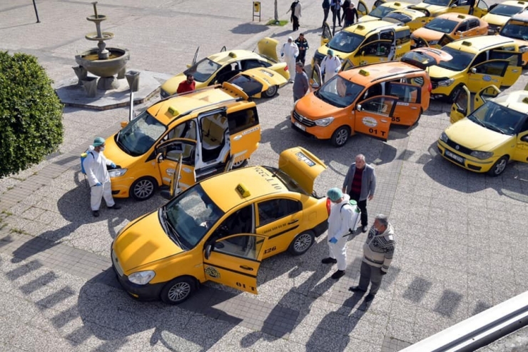 Çukurova’da Taksiler Dezenfekte Edildi