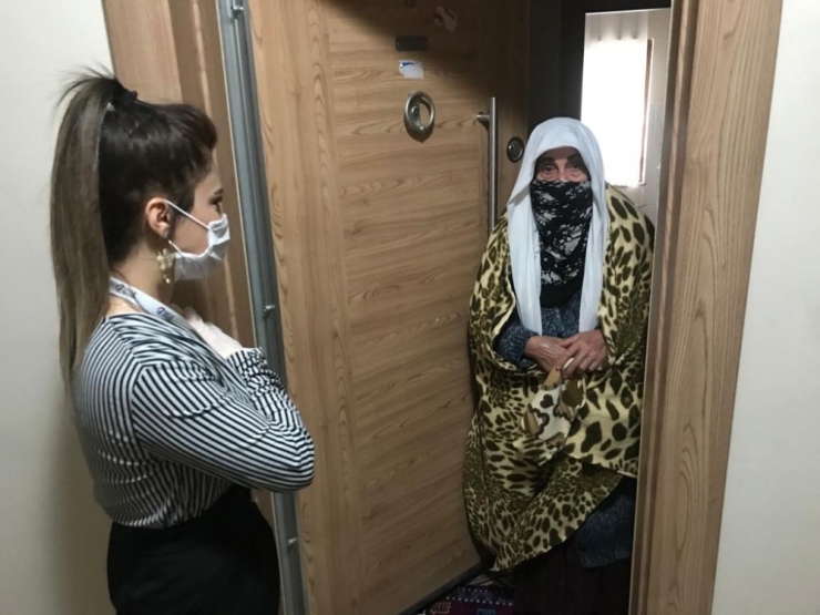 Dicle Elektrik Yaşlıların Taleplerini Evlerinde Karşılıyor