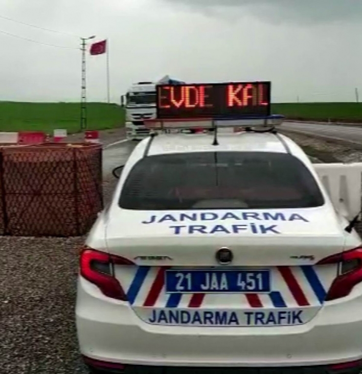 Jandarmadan ’Evde Kal Türkiyem’ Çağrısı