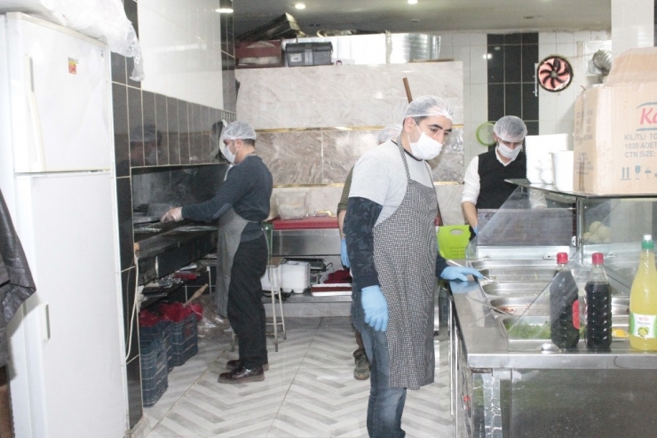 ‘Evde Kal Türkiye’ Çağrısına Diyarbakır’daki Lokantacılardan Destek