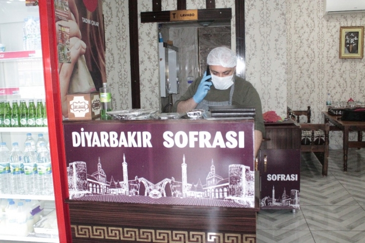 ‘Evde Kal Türkiye’ Çağrısına Diyarbakır’daki Lokantacılardan Destek
