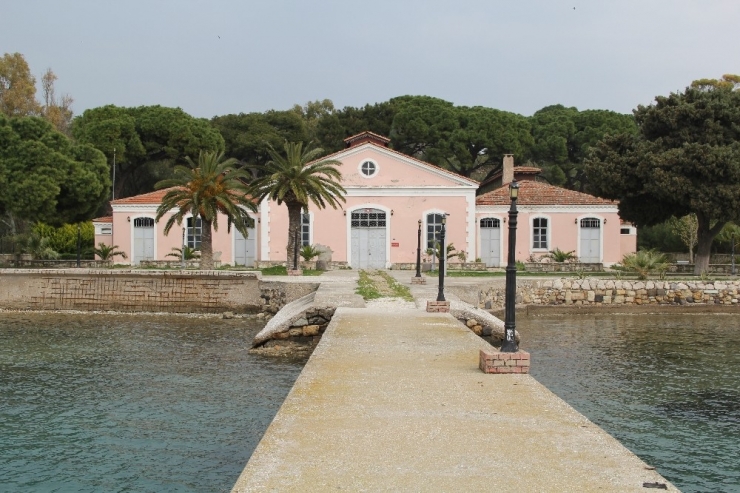 İşte Osmanlı Döneminde Kullanılan Karantina Adası’nın Sırrı