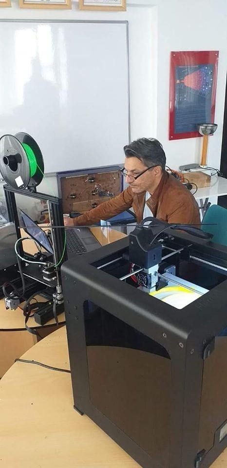 Evde Üretilen Kalkanlar Hastaneye Verildi