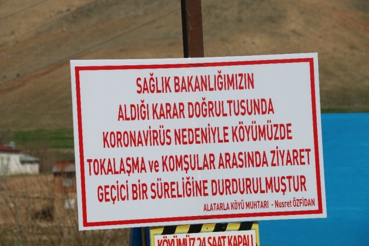 Bu Köyde Tokalaşma Ve Komşu Ziyareti Durduruldu