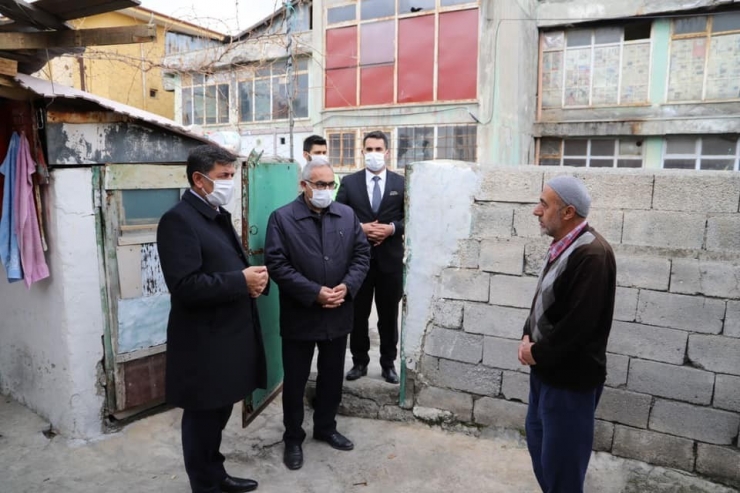 Aksun, 65 Yaş Üstü Vatandaşları Ziyaret Etti