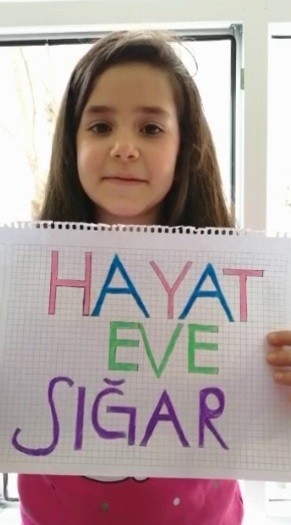 Miniklerden Evde Kal Çağrısı