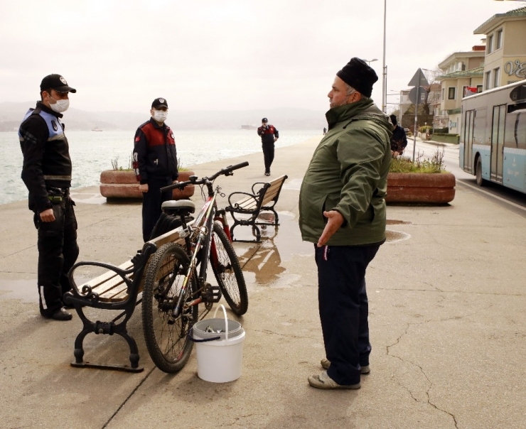 ‘Evde Kal’ Uyarılarına Direnen Balıkçılar Pes Dedirtti