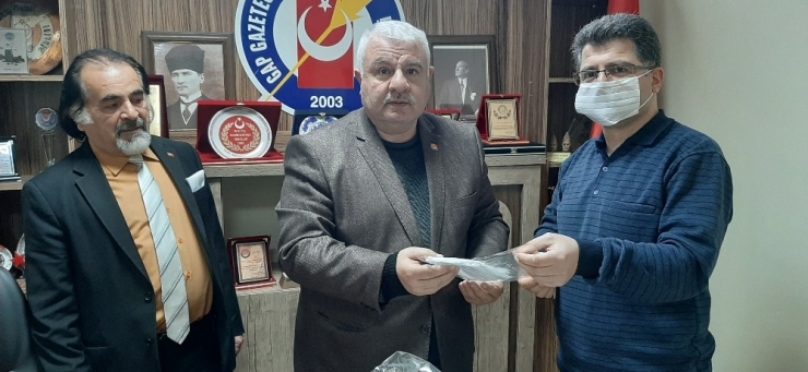Başkan Kıymaz’dan Gazetecilere Maske