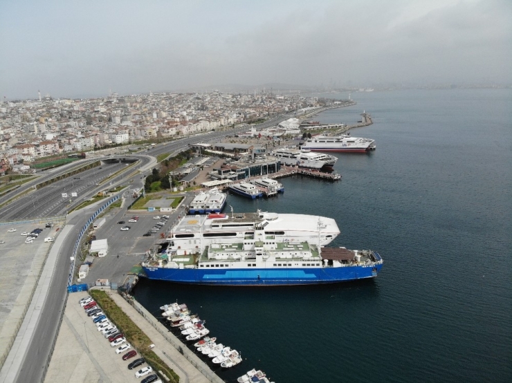 Yenikapı İskelesinde Korona Virüs Sessizliği