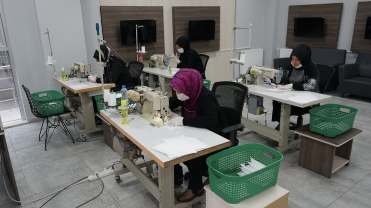 İzmit Belediyesi Aile Hekimlerini De Unutmadı