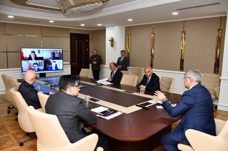 Vali Gürel, Kaymakamlarla Korona Virüs Tedbirlerini Değerlendirdi