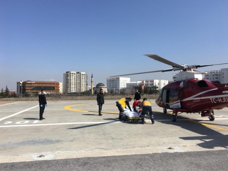 Als Hastası Adam Hava Ambulansı İle Hastaneye Getirildi