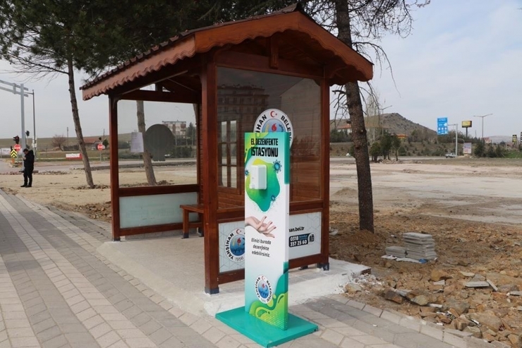 Yahşihan’da Korona Virüse Karşı Dezenfektan Standı Kuruldu