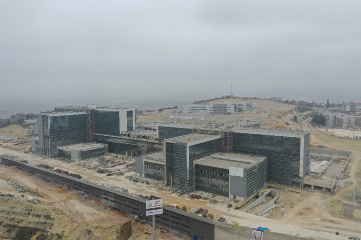 368 Bin 648 Metrekarelik Alanda İnşa Edilen Kocaeli Şehir Hastanesi’nde Sona Yaklaşılıyor