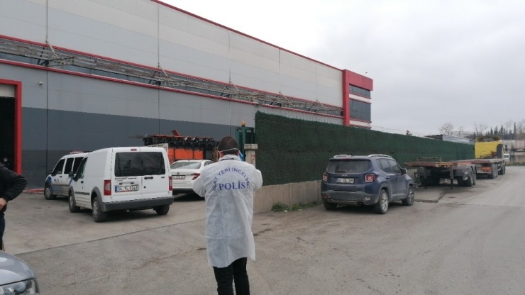 Pres Makinesine Sıkışan Fabrika İşçisi Hayatını Kaybetti