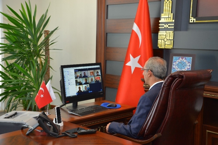 Rektör Karakaya, Uzaktan Eğitim Sistemi İle Birim Aydep Sorumlularıyla Buluştu