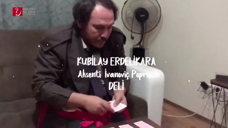 Korona Virüs Nedeniyle Tiyatrocular Oyunlarını Evde Gerçekleştirdiler