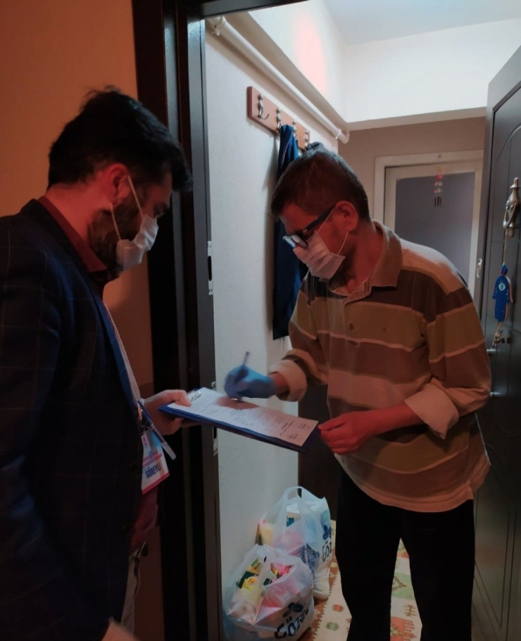 Şehzadeler Belediyesi ‘Vefa Sosyal Destek’ İle Gönülleri Fethediyor