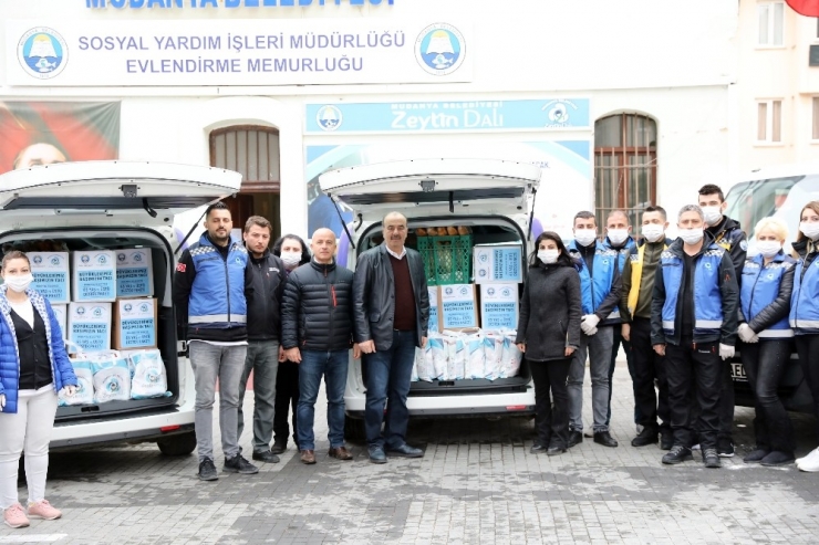 Zeytin Dalı Ekibi’nden Gıda Ve Temizlik Paketi