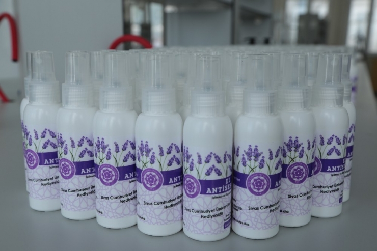 Cumhuriyet Üniversitesinden Korona Virüsüne Karşı El Dezenfektanı