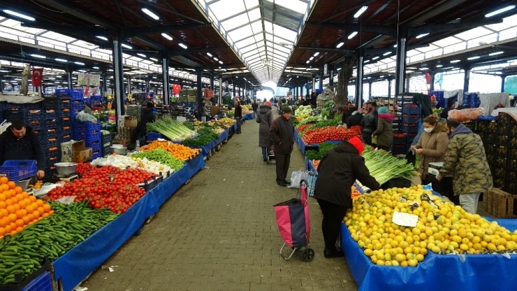 Korona Virüs Cuma Pazarını Da Vurdu