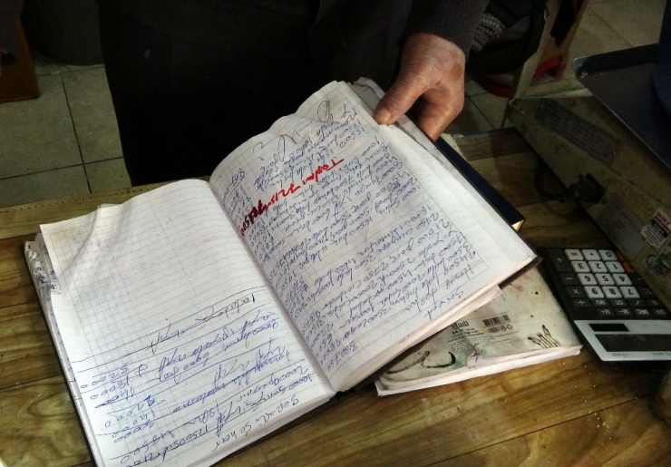 Hatay’da Bir Yardımsever, Vatandaşların Bakkala Olan Borcunu Ödedi