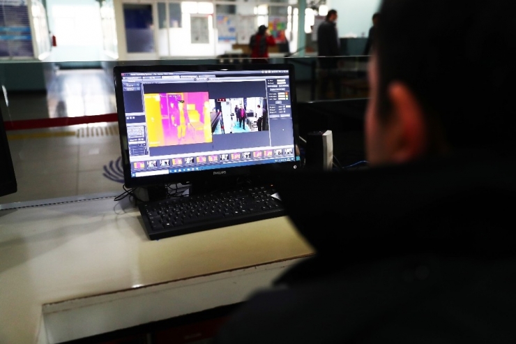 Belediye Binası Girişinde Termal Kameralı Önlem