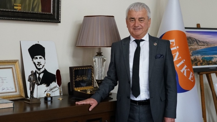 Finike’de Hijyen Çalışmaları Sürüyor