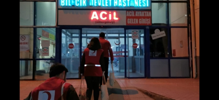 Genç Kızılay Bilecik Gönüllülerinden 112, Polis Ve Sağlık Personellerine Destek