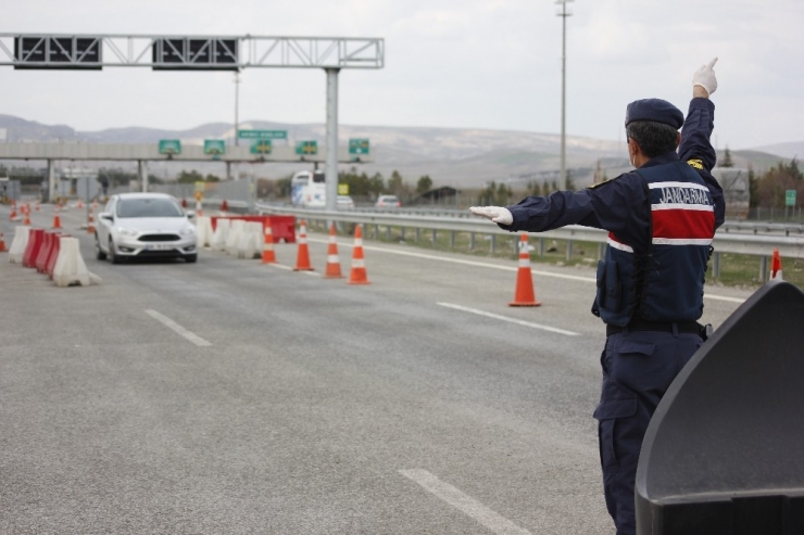Jandarma Tüm Uygulama Noktalarında Korona Virüs Tedbirlerini Eksiksiz Uyguluyor