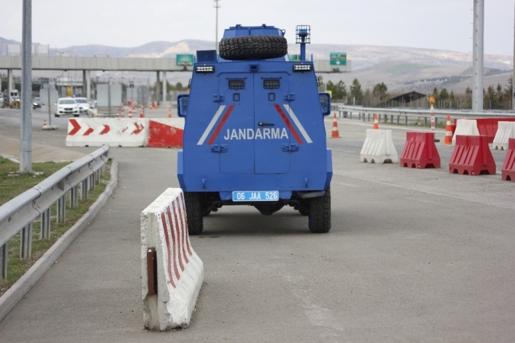 Jandarma Tüm Uygulama Noktalarında Korona Virüs Tedbirlerini Eksiksiz Uyguluyor