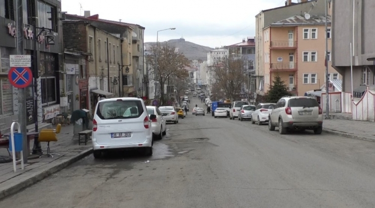 Kars’ta Sokaklar Boşaldı