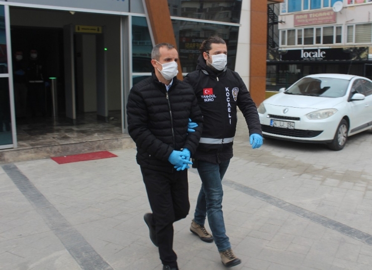 Sokağa Çıkmaları Yasaklanan Yaşlı Vatandaşları Dolandıran Sahte Polis Ve Savcılar Yakalandı