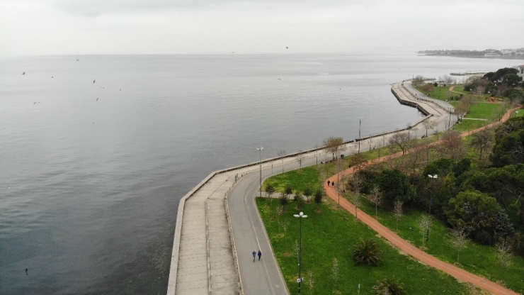 Korona Virüs Nedeniyle Boş Kalan Caddebostan Sahili Havadan Görüntülendi